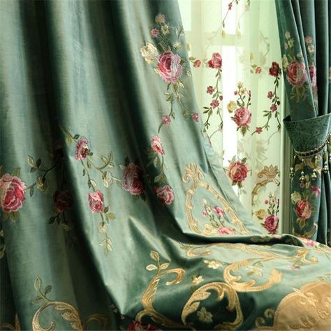 Embroidery Shading, Velvet Curtains Bedroom, Curtains Embroidery, Tulle Decorations, Embroidered Curtains, European Living, Luxury Embroidery, Luxury Green, Curtains And Draperies