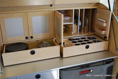 I like the idea of these drawers. Squaredrop Camper, Overland Design, Off Road Teardrop, Trailer Kitchen, Adventure Vehicle, Camp Trailers, Teardrop Camping, Camper Diy, Teardrop Camper Trailer