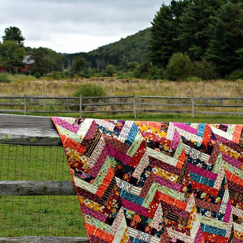 Maureen Cracknell Handmade: Autumn Vibes Friendship Braid Tutorial : : Braid Quilt, Herringbone Quilt, Lattice Quilt, Kaleidoscope Quilt, Jelly Roll Quilt Patterns, Medallion Quilt, String Quilts, Quilt Tutorial, Quilt As You Go