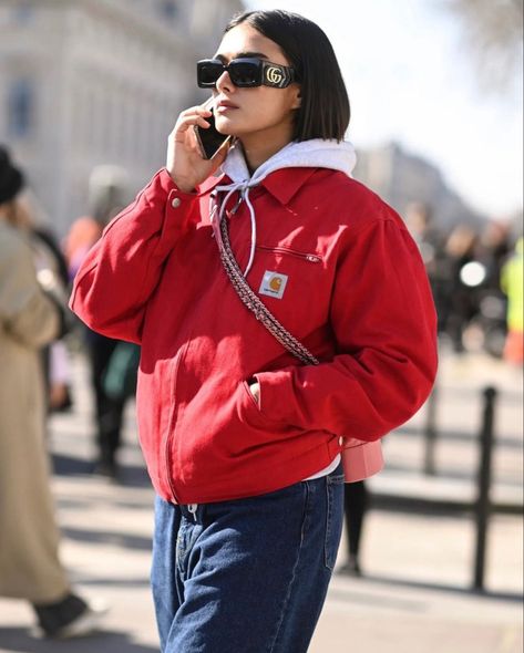 Carhartt Outfit Woman, Carhartt Street Style, Carhartt Jacket Outfit Woman, Carhartt Women's Outfit, Carhartt Outfits, Carhartt Jacket Women's, Carhartt Fashion, Carhartt Outfit, Red Jacket Outfit