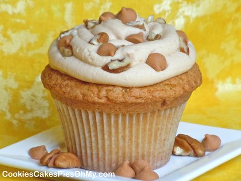 Butterscotch Cupcakes, Buttercream Frosting Cookies, Butterscotch Chip, Butterscotch Recipes, Cupcake Recipes From Scratch, Soft Ginger Cookies, Sweet Bread Rolls, Cookie Cake Pie, Eat Cupcakes