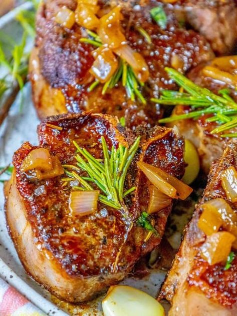 Slow Cooker Lamb Chops, Lamb Chop Casserole, Garlic Butter Lamb Chops, Garlic Lamb Chops, Butter Lamb, Lamb Shoulder Chops, Lamb Chops Recipe, Lamb Chop Recipes, Lemon Zucchini