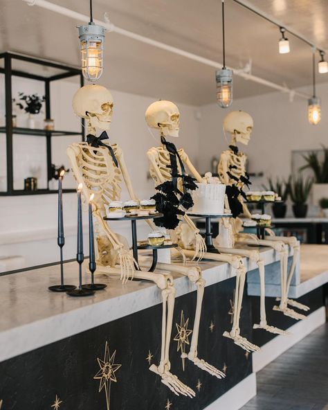 💀🍽️ Bone Appétit! 🍽️💀 We had a killer time bringing the perfect backdrops for this “Bone Appétit” wedding! 🖤 With skeletons at the table and cotton candy topped with spiders, this event was a spooky dream come true. 👻✨ We love being part of non-traditional weddings with amazing themes, and this one was no exception! Big thanks to the planner and team who brought everything together. Can’t wait to see what’s next! #BoneAppetitWedding #SpookyBackdrop #NonTraditionalWeddings #EventRentals #... Bones Wedding, Skeleton Wedding, Wedding Bachelorette Party, Traditional Weddings, Nontraditional Wedding, At The Table, Pretty Stuff, Spiders, Cotton Candy