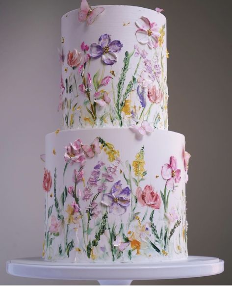 Wildflower Cake, Flowers Wedding Cake, Wildflower Wedding Theme, Colorful Wedding Cakes, My Dream Wedding, Resipi Kek, Hand Painted Cakes, Floral Wedding Cake, Dream Wedding Cake