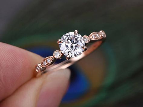 1ct Round Shaped Cut Moissanite Ring,Milgrain Moissanite Engagement Ring,Diamond Wedding Band,Solid 14K Rose Gold,promise ring,gift for her Rose Gold Promise Ring, Ring Rosegold, Engagement Ring Rose Gold, Promise Ring Gift, Zierlicher Ring, Round Engagement Rings, Wedding Rings Rose Gold, Morganite Engagement, Dream Engagement Rings