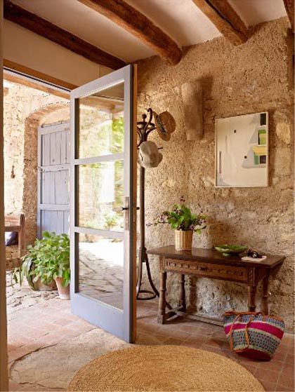 A blog about architecture, interior design online, decoration, handmade, diy, arts and photography. Rustic Italian Home, Casa Country, Rustic Italian, Stone Walls, Open Door, Online Interior Design, Stone Houses, Stone House, Interior Design Services