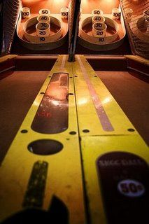 skeeball.  I still play this!! Pizza Arcade Aesthetic, Small Town Arcade, 80s Arcade Games, Ski Ball, Showbiz Pizza Place, 80s Arcade, Arcade Aesthetic, Old School Arcade Games, Showbiz Pizza