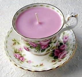 Diy Candle Gift, Tea Cup Candles Diy, Christmas Candles Diy, Vintage Christmas Candles, Teacup Crafts, Teacup Candles, Cup Crafts, Candle Cup, Gift Tea