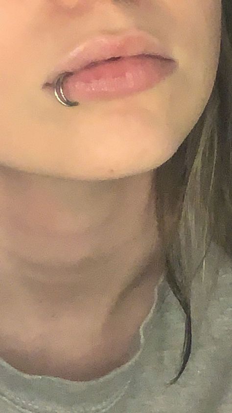 Spider bite👾👾 Nose Peircing, Lip Piercing Labret, Spider Bite, Spider Bite Piercing, Spider Bites, Face Piercings, Cool Piercings, Swag Makeup, Cute Piercings