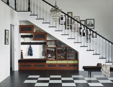 Stairs Mudroom, Ideas For Under The Stairs, Room Under Stairs, Space Under Stairs, Staircase Storage, Under The Stairs, California Closets, Mud Room Storage, Stair Decor