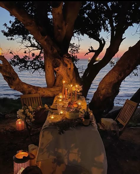 Beach Dinner Parties, Wedding Proposal Ideas Engagement, Summer Proposal, Nights In The City, Cute Proposal Ideas, Proposal Spots, Dream Proposal, Proposal Pictures, Beach Proposal