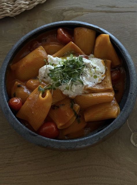 Easy Healthy Dinner Aesthetic, Pasta Bowl Aesthetic, Autumn Meals Aesthetic, Savory Food Aethstetic, Autumn Pasta, Food Aethstetic, Meals Pasta, Every Other Thursday, Pasta Aesthetic