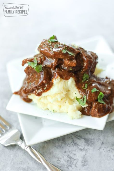 The steak in this Crockpot Steak and Gravy always comes out tender and flavorful. It is so easy to make with only 3 ingredients! Tostada Bowl, Petite Sirloin, Crock Pot Steak, Watermelon Jerky, Chuck Tender, Crockpot Steak Recipes, Cilantro Ranch, Steak And Gravy, Beef Crockpot