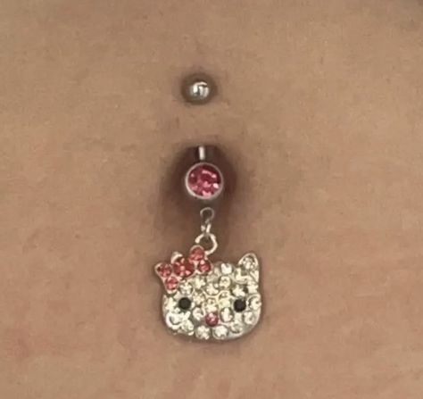 Hello Kitty Belly Button Piercing, Hello Kitty Belly Piercing, Belly Piercing On Chubby Stomach, Belly Button Piercing On Chubby Stomach, Belly Pericing, Stomach Piercings, Belly Piercings, Bellybutton Piercings, Belly Button Piercing Jewelry