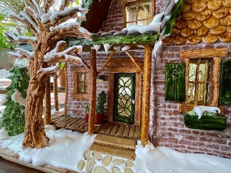 Aesthetic Kidcore, Homemade Gingerbread House, Cool Gingerbread Houses, Gingerbread House Recipe, Gingerbread House Parties, Gingerbread House Designs, Gingerbread House Cookies, Gingerbread Party, Sugar Cookie Royal Icing