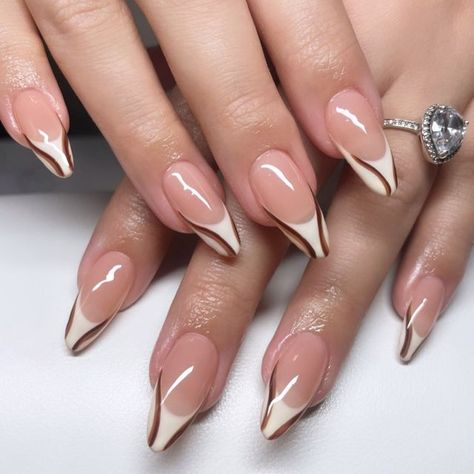 Baddie Nails Instagram Medium, Brown And Cream Nail Designs, Brown And Cream Nails, Apres Gel X Nails Design, Eid Nails, Nail Inspo Medium Length, Cream Nails Designs, Apres Gel X Nails, Burberry Nails