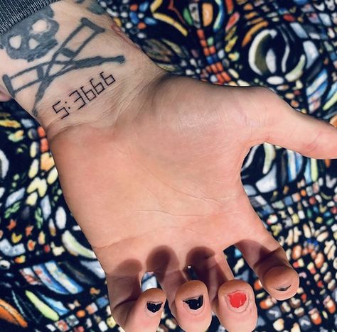 Nails🤤🤤 Mgk Tattoos, Small Neck Tattoos, Hand Tattoos For Girls, Sick Tattoo, Cute Tiny Tattoos, Tattoo Design Drawings, Piercing Tattoo, Creative Tattoos, In My Head