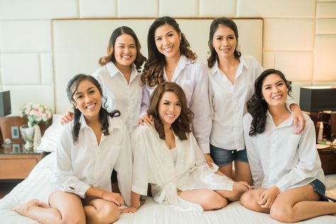 Bridesmaid Preparation Outfit, Bridesmaid Pictorial, Bridesmaid Preparation, Bride Squad Ideas, Bridesmaid Prep, Bridesmaid Shoot, Bridesmaid Get Ready Outfit, Girls Squad, Bridesmaid Photoshoot