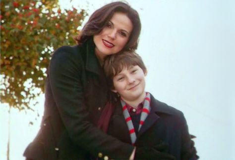 #OnceUponATime Regina And Henry, Regina Ouat, Jared Gilmore, Regina And Emma, Oz Movie, Ouat Cast, Once Up A Time, Swan Queen, Regina Mills