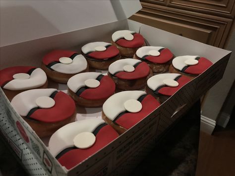 Krispy Kreme Pokeball decorated donuts for class treats. Class Treats, Krispy Kreme, Kid Stuff, Donuts, Sugar Cookie, Birthday