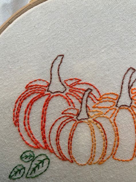 Pumpkin Embroidery Pattern, Harvest Embroidery, Fall Embroidery Patterns, Embroidery Diary, Fall Hand Embroidery, Pumpkins Embroidery, Halloween Embroidery Patterns, Embroidery Pumpkin, Drawing Embroidery