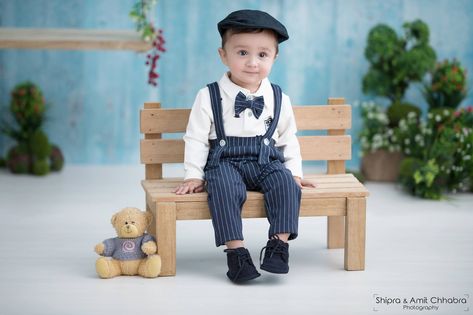 Infant Photoshoot, Baby Boy Photoshoot, Photography Sets, Baby Boy Birthday Outfit, Photoshoot Boy, Baby Photoshoot Ideas, Boy Photoshoot, Baby Birthday Photoshoot, 1 Year Baby