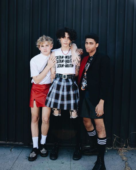 bryce xavier on Instagram: “femboy friday” Bryce Xavier, Boys Wearing Skirts, Boys In Skirts, Guys In Skirts, Men Wearing Skirts, Clothes Swap, Concept Inspiration, Gender Fluid Fashion, Genderless Fashion