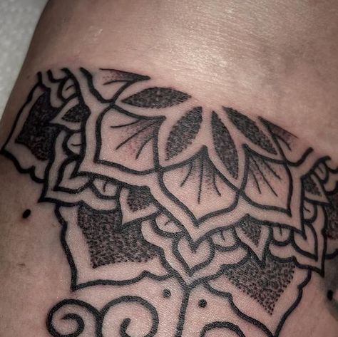 ⁘ corrie martin ⁘ on Instagram: "Elbow ditch half mandala I forgot to post from summer 🖤. Always have time for ornamental & mandalas! #tattoo #mandala #mandalatattoo #dotworktattoo #london #londontattoo" Martin Tattoo, Mandala Traditional, Half Mandala, Tattoo Mandala, London Tattoo, Dot Work Tattoo, Mandala Tattoo, I Forgot, Tattoo On