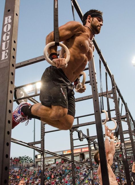 Crossfit Tumblr, Crossfit Body Weight Workout, Ring Muscle Up, Rich Froning, Crossfit Lifestyle, Crossfit Men, Crossfit Motivation, Crossfit Training, Bodybuilders Men