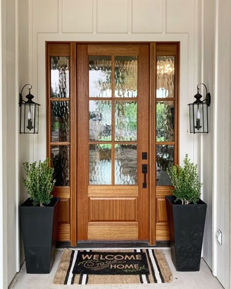 Rowhome Exterior, Main Door Double, Main Door Design Ideas, Front Door Portico, Renovating House, Door Portico, Lakeview House, Porch Gate, Entry Door With Sidelights