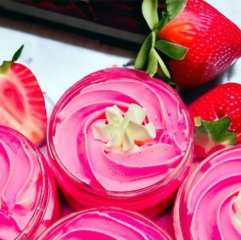 Jennifer on Instagram: "🍓🍰STRAWBERRY SHORTCAKE WHIPPED BODY BUTTERS are waiting for you only at BUBBLE & BREW VEGAN SKINCARE! These luxurious, creamy body butters are hand crafted with Shea butter, vitamin E, essential oils, and more all natural ingredients! This scent is to die for and also has a matching body oil! Ask me to make it a combo for you! With sweet muddled strawberries, fresh heavenly POUNDCAKE, and a mountain of lush whipped cream on top, Strawberry Shortcake is a true to life fr Strawberry Shortcake Body Butter, Strawberry Pound Cake Body Mist, Strawberry Poundcake Bath And Body Works, Whipped Berry Meringue Bath And Body Works, Strawberry Shortcake Body Wash, Diy Body Butter, Whipped Body Butter, Vegan Skincare, Strawberry Shortcake