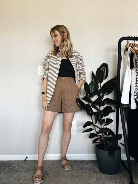 Spring Outfits – Collective for Good Summer 2025 Outfits, Look Casual Verano, Comfy Summer Outfits Aesthetic, Outfit For Trip, Basic Outfits Spring, Summer Basic Outfits, Casual Outfits Midsize, Outfit Casual Short, Denim Jacket Black Jeans