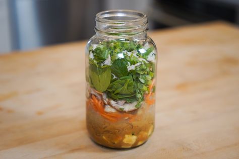 Miso Noodles Mason Jar — Low Carb Love™ Mason Jar Noodles, Jar Noodles, Miso Noodles, Spicy Chicken Noodles, Buffalo Chicken Tacos, Low Carb Love, Noodle Soups, Spinach Wraps, Low Carb Wraps