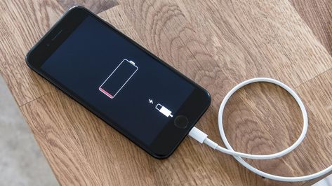 The \'fool-proof\' iPhone trick that gives you \'unlimited\' battery life Iphone Battery Life, Ios Update, Iphone Battery, Apple Support, Pixel Phone, Phone Shop, Apple New, Iphone Hacks, Ios 16