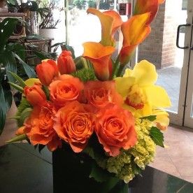 Fall Ikebana, Orange Flower Arrangements, Wednesday Flowers, Flower Arrangements Ideas, Thanksgiving Floral Arrangements, Opera Theatre, Wedding Flower Guide, Fresh Wedding Flowers, Thanksgiving Floral