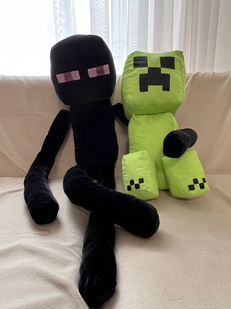 Minecraft Stuffed Animals, Minecraft Plushies, Minecraft Animals, Minecraft Toys, Creeper Minecraft, Cute Squishies, Minecraft Memes, Minecraft Fan Art, Cute Stuffed Animals