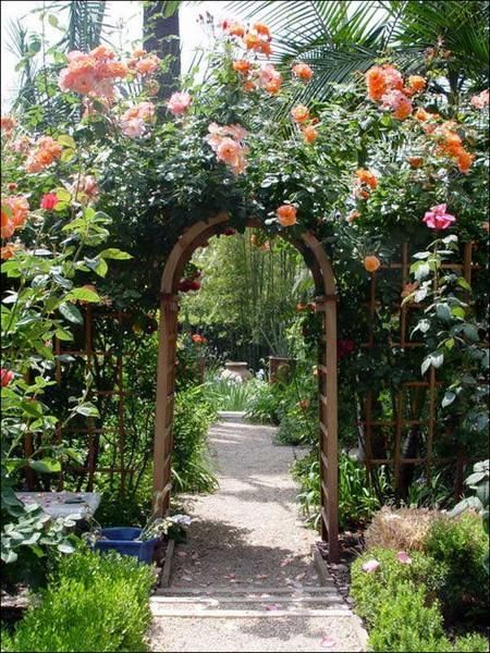 15 Beautiful Wooden Arches Creating Romantic Garden Design Garden Archway, Garden Vines, Garden Arbor, Garden Arches, Garden Entrance, Wooden Pergola, English Cottage Garden, Backyard Pergola, Secret Gardens