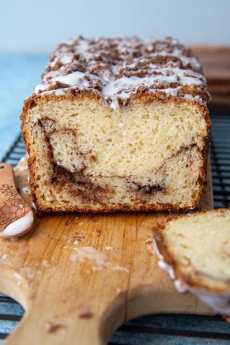 Easy Gluten-Free Cinnamon Bread with Glaze - Gluten Free Quick Bread Gluten Free Cinnamon Bread, Cinnamon Swirl Quick Bread, Gluten Free Quick Bread, Cinnamon Bread Recipe, Gluten Free Cinnamon, Quick Bread Recipe, Apple Cinnamon Bread, Cranberry Orange Bread, Swirl Bread