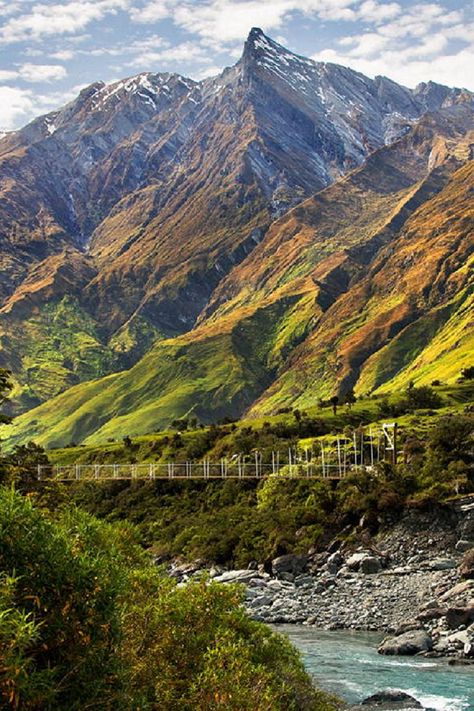 Southern Alps, New Zealand Small Island, Middle Earth, Amazing Places, Pacific Ocean, Beautiful World, Trip Planning, Places To See, The Good Place, Travel Destinations