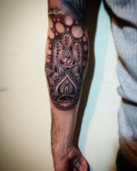 Hamsa tattoo by: IG sanchez_tattoo Hamsa Hand Tattoo Men, Hamsa Tattoo Men, Hand Tattoo Men, Hand Tattoos For Men, Hasma Hand, Hamsa Tattoo Design, Hamsa Hand Tattoo, Faith Tattoo On Wrist, Sanskrit Tattoo