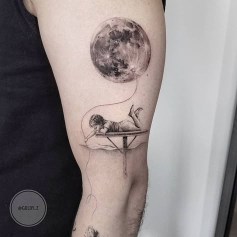 Micro Surrealism Tattoo, Self Reflection Tattoo, Surreal Art Tattoo, Fine Art Tattoo, Reflection Tattoo, Realistic Moon Tattoo, Microrealism Tattoo, Ink Master Tattoos, Balloon Tattoo