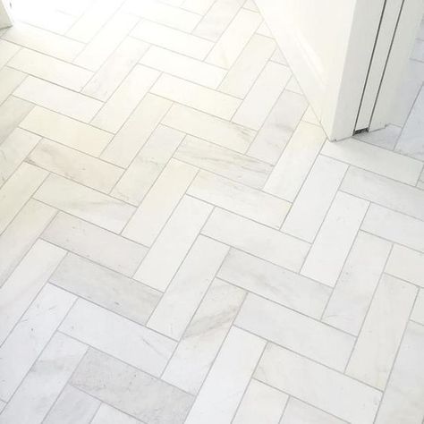 Kitchen Floor Tile Patterns, Modern Kitchen Tile Floor, Herringbone Bathroom, Modern Kitchen Flooring, White Marble Floor, Tiled Floor, Patterned Floor Tiles, Tile Floors, Kitchen Floor Tile