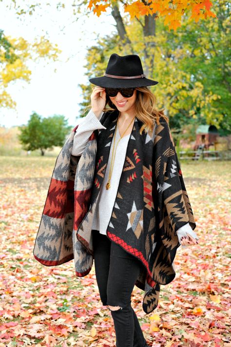 Neutral Bags, Fendi 2jours, Sunglasses Celine, Blanket Cape, Free People Boots, Neutral Bag, Julie Vos, Miroslava Duma, Giovanna Battaglia