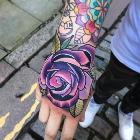 Rose & coloured mandala Left Hand Meaning, Tattoo Stomach, New School Tattoos, Devil Cartoon, Womens Tattoos, Tattoo Sonne, Purple Rose Tattoos, Wörter Tattoos, Mens Tattoos