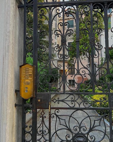 Italian Summer, Garden Arch, Italy, Outdoor Structures, Architecture, Building, Plants