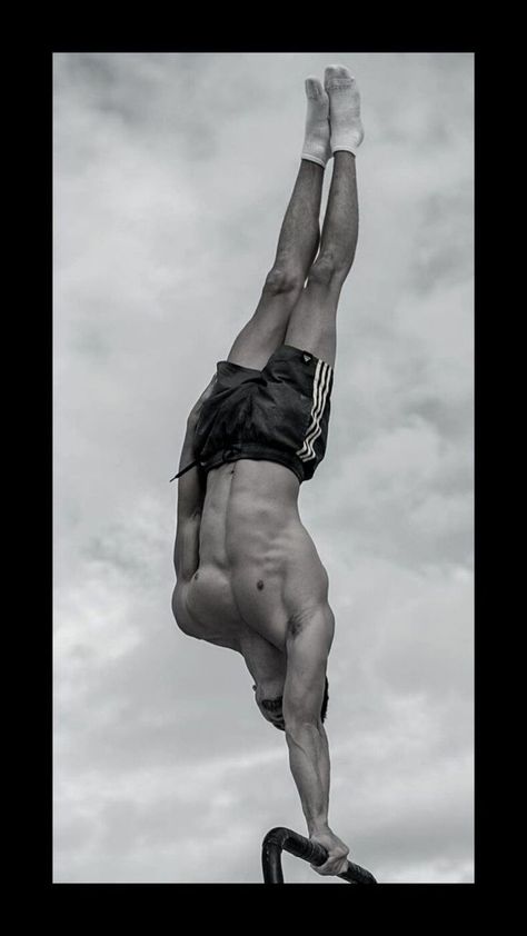 Calisthenics Wallpaper, Calisthenics Photography, Beginner Calisthenics Workout Plan, Beginner Calisthenics Workout, Handstand Calisthenics, Calisthenics Athletes, Beginner Calisthenics, Calisthenics Workout For Beginners, Calisthenics Workout Plan