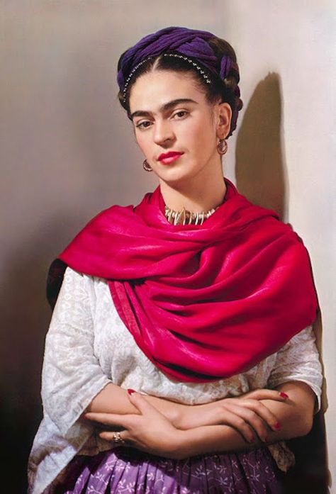 Nickolas Muray, Frida Kahlo Paintings, Frida Kahlo Portraits, Kahlo Paintings, Traditional Mexican Dress, Frida Kahlo Style, Frida Art, Frida Kahlo Art, Latin American Art