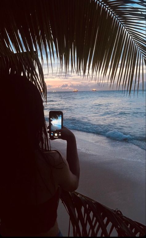 A Photo, A Woman, The Beach