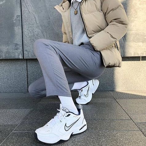 Nike Monarch Outfit, Nike Air Monarch Outfit, Air Monarch Outfit, Edgy Tomboy Fashion, Monarch Outfit, Dad Shoes Outfit, Smart Streetwear, Nike Monarch, Highsnobiety Fashion