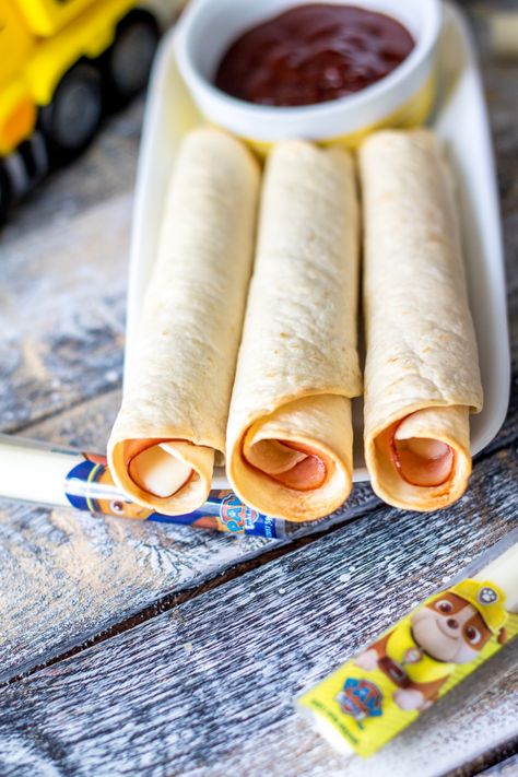 Rubble Roll Ups are a great snack or lunch for kids! String Cheese and Turkey baked to melty perfection perfect for dipping! #SnackPatrol #CollectiveBias #ad Turkey Lunch Meat Recipes, Turkey Rolls, Ham And Cheese Roll Ups, Turkey Lunch, Turkey Lunch Meat, Turkey Roll, Lunch For Kids, Turkey Roll Ups, Dude Food